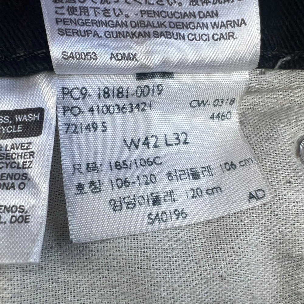 LEVI'S 541 Jeans Mens 42x32 Black Denim Holes Casual Comfort Stretch Paint Stain - Picture 3 of 16